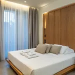 Monarco Executive Hotel *