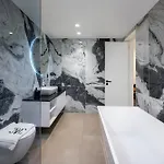 Hotel Monarco Executive *