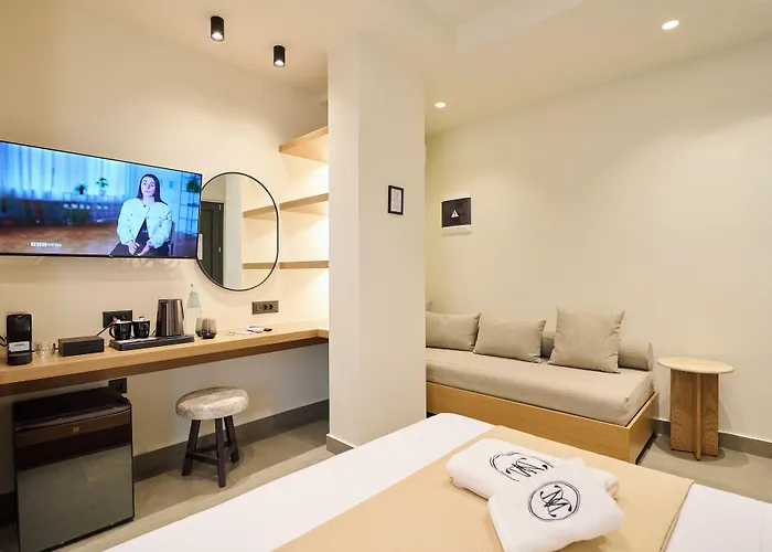 Monarco Executive Hotel *