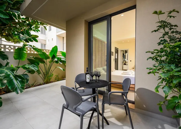 Monarco Executive Rhodes City