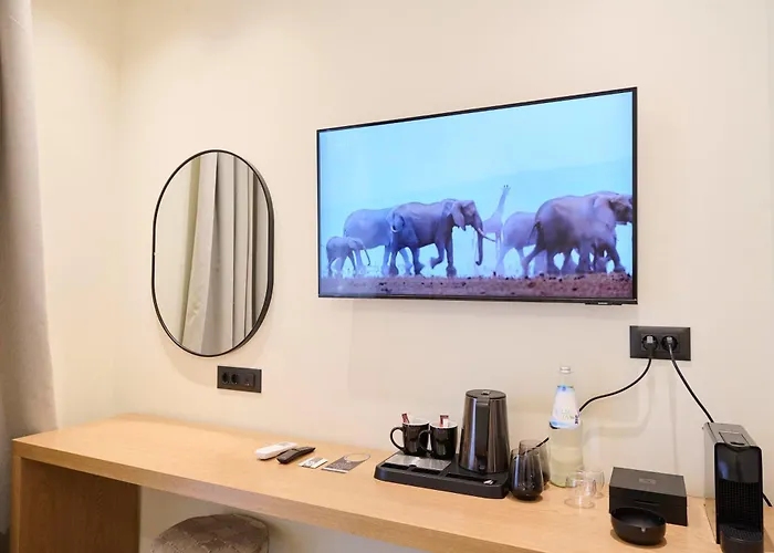 Monarco Executive * Rhodes City