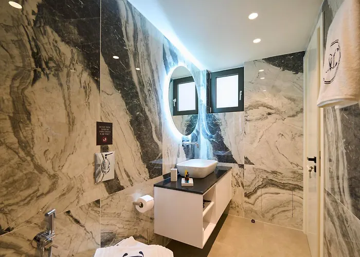 Monarco Executive * Rhodes City