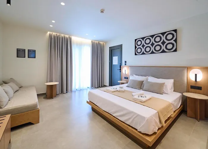 Monarco Executive Hotel *