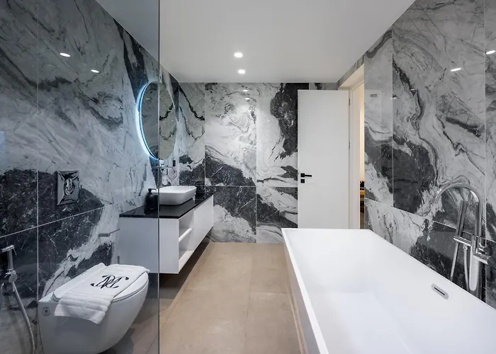 Hotel Monarco Executive *