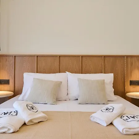 Monarco Executive Hotel *