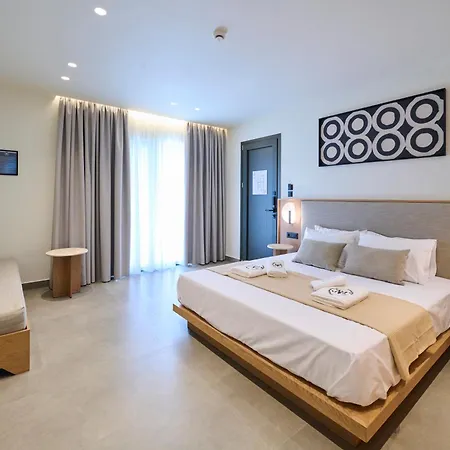 Monarco Executive Hotel *