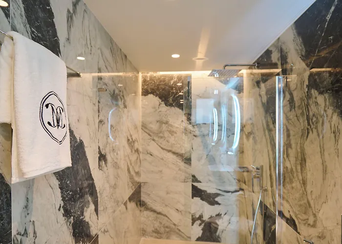 Monarco Executive Hotel